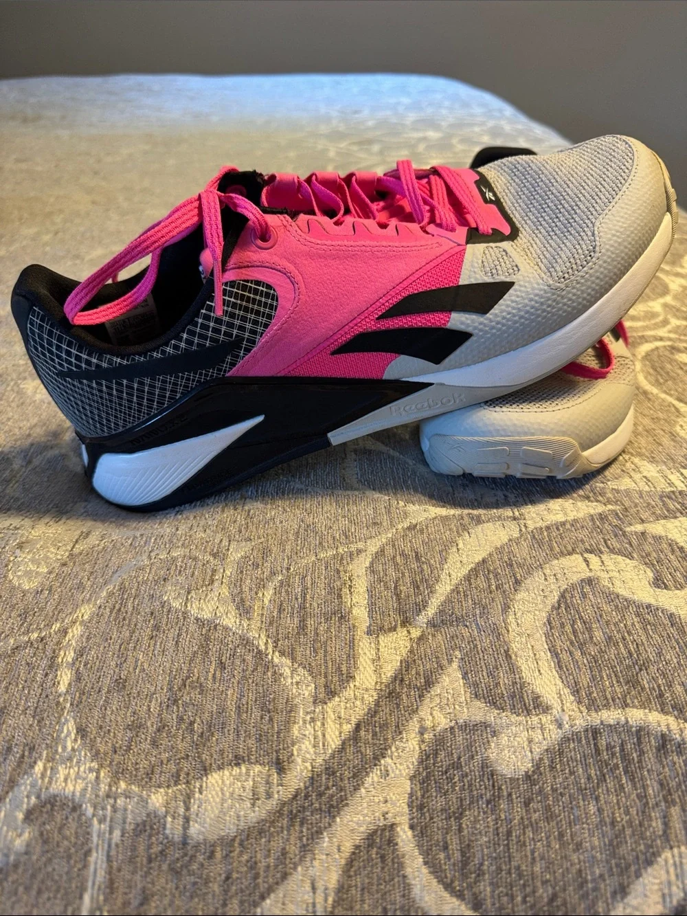 Reebok Men’s Nano 6000 Pink, Gray and Black Cross-Training Shoe Size 11